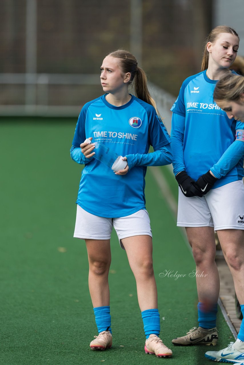 Bild 237 - wBJ VfL Pinneberg - Eimsbuettler TV2 : Ergebnis: 3:5